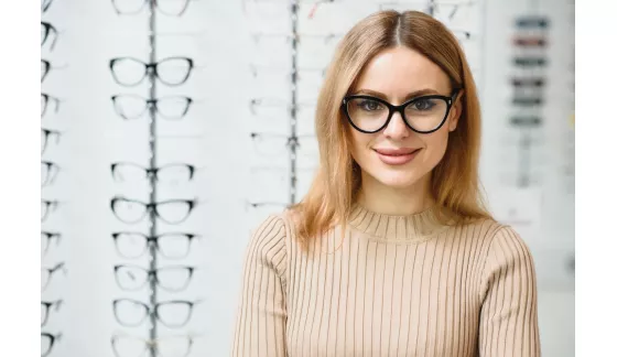 Jak okulary zmieniają twarz?